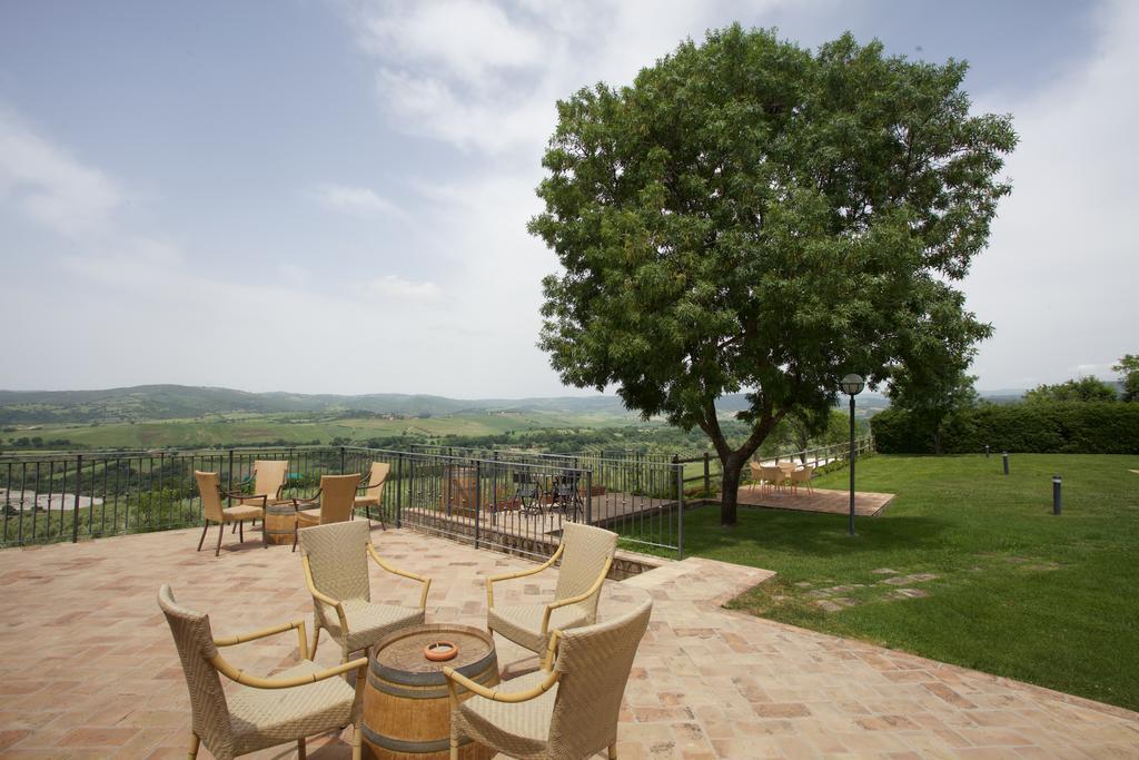 Bio Agriturismo Il Torrione サトゥルニア エクステリア 写真